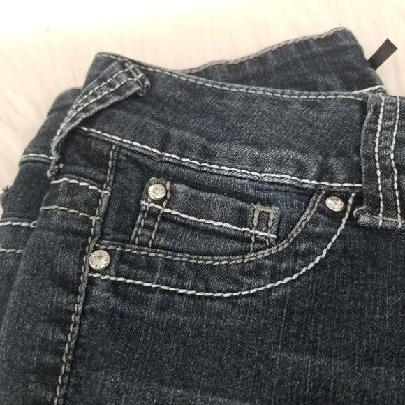 Maurices Blingy Pocket Cropped Jeans. Size Small. - Picture 11 of 15